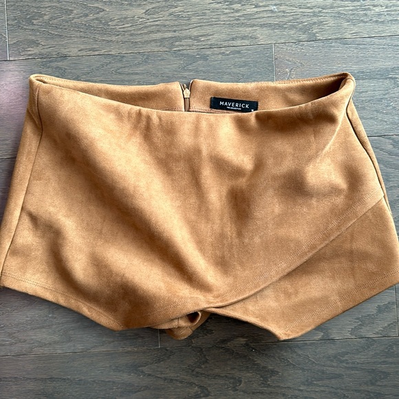 Suede mini SKORT - Picture 1 of 2